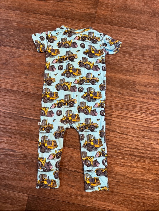 Bums and Roses Other - Bums & Roses Boys Bamboo One-Piece Short Sleeve Blue w/Contruction Vehicles 9-12